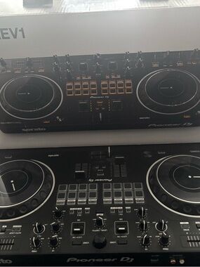 PIONEER Black DJ Controller with Silver Accents